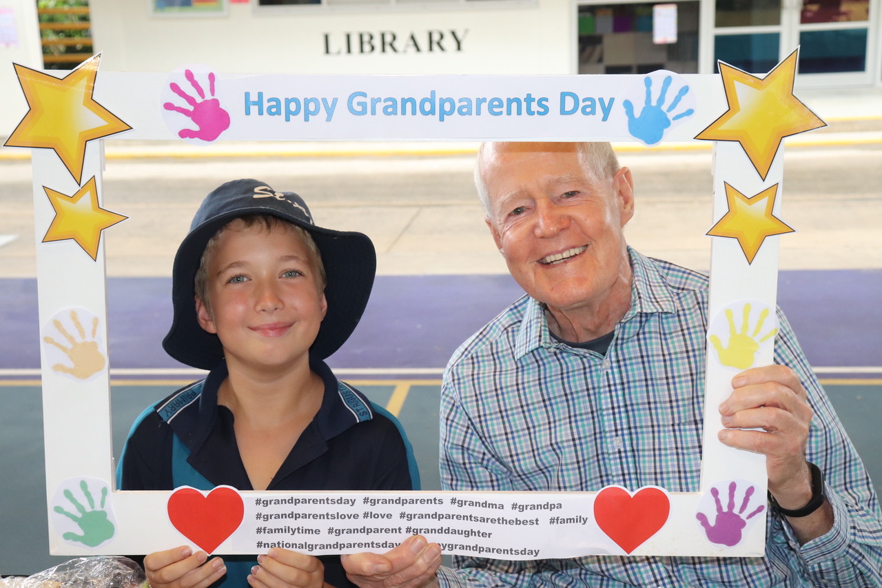 Grandparents Day Activities: How To Celebrate in 2023 - Parade
